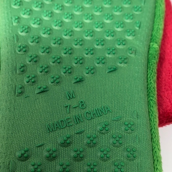 𝅺3 pairs Holiday winter Christmas house slippers - Picture 8 of 8